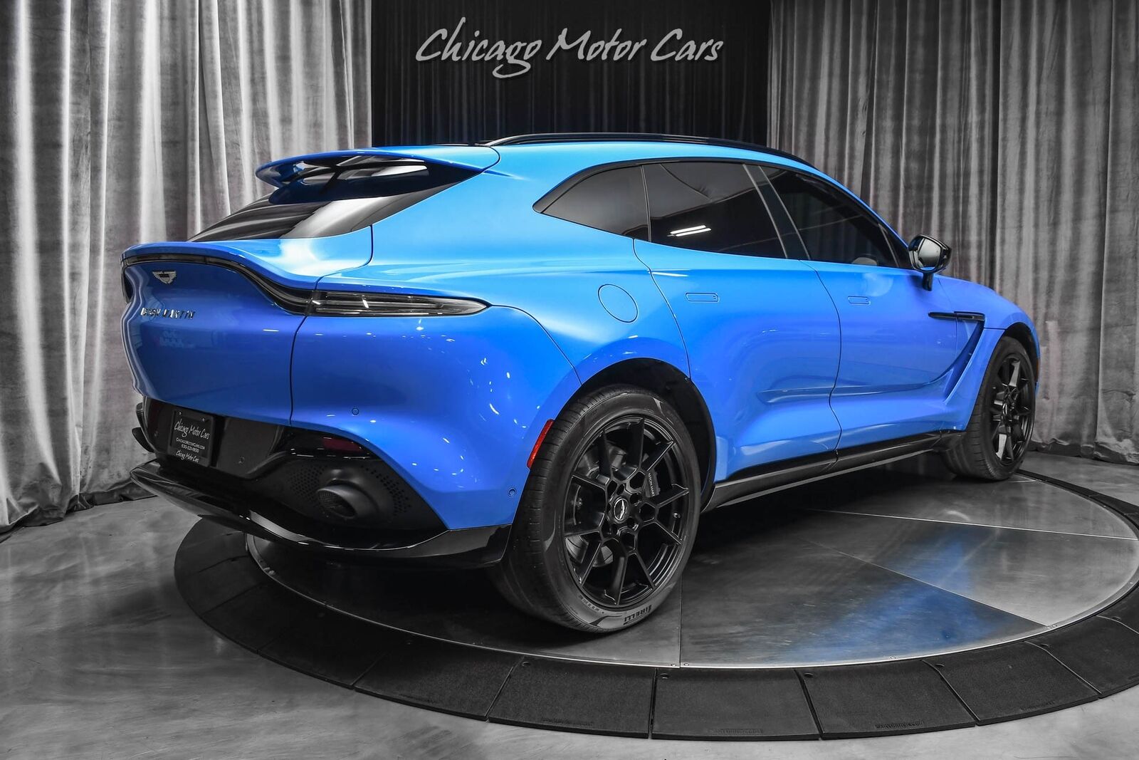 2021 aston martin dbx $211k msrp elegance pack! sport exhaust! hot color