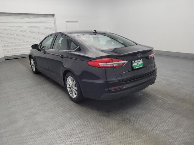 2019 ford fusion se