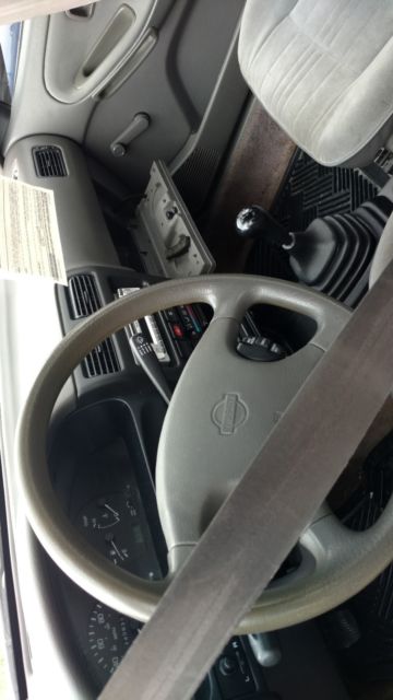 1994 nissan sentra **no reserve**