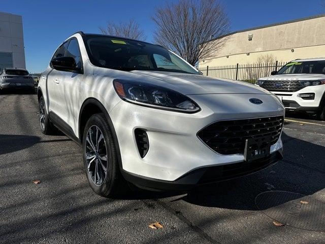 2021 ford escape se