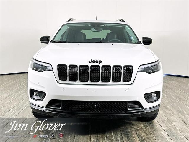 2023 jeep cherokee altitude lux
