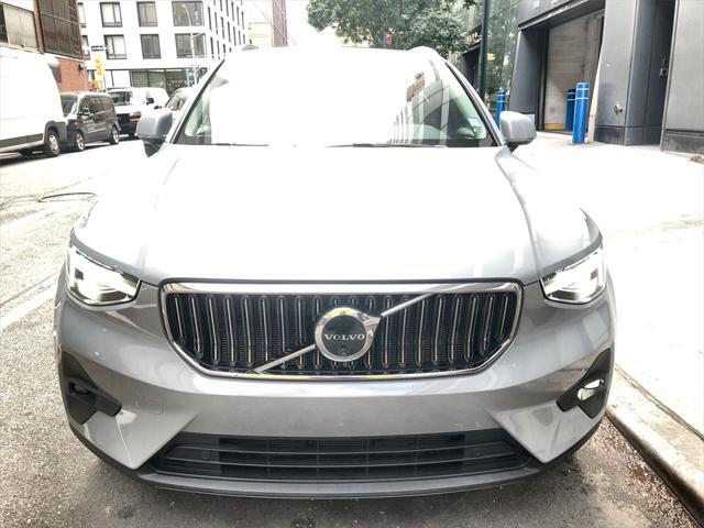 2024 volvo xc40 b5 ultimate bright theme