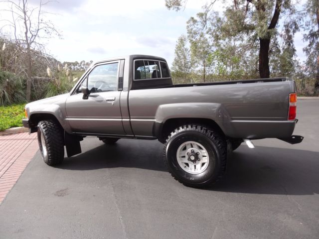 1987 toyota pickup turbo, very rare, collectors item