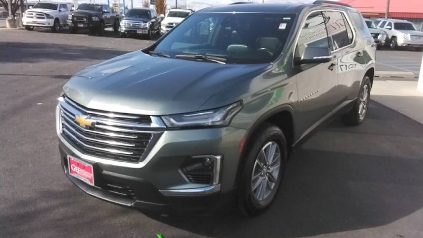 2022 chevrolet traverse lt leather