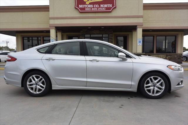 2015 ford fusion se