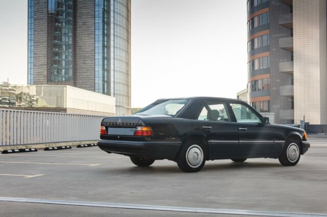 mercedes e200d w124 200 diesel european rare manual 40k original miles