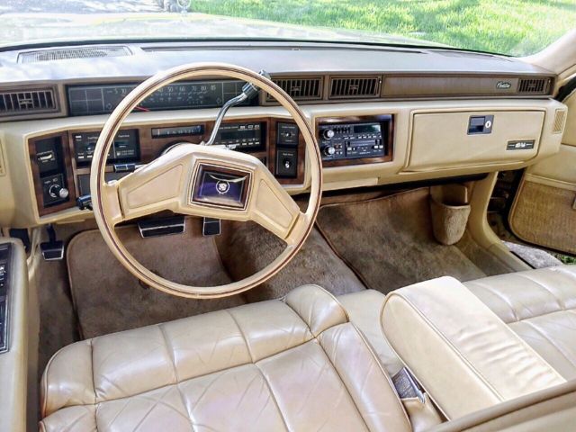 1986 antique cadillac deville
