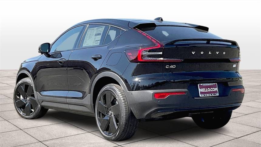 2024 volvo c40 recharge twin plus