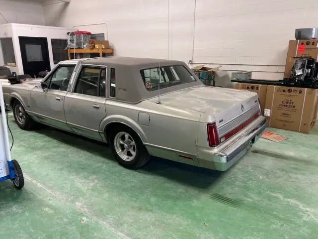 1989 lincoln town car sedan grey rwd automatic signature