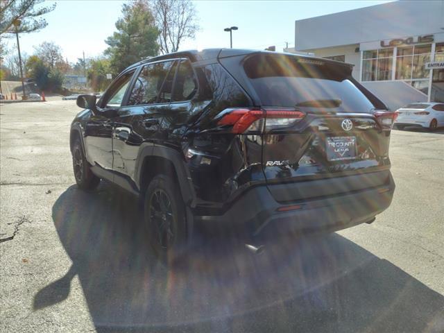 2022 toyota rav4 le