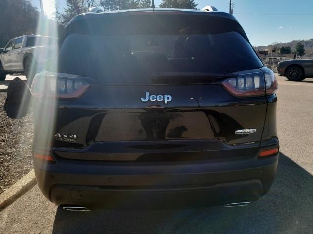 2021 jeep cherokee latitude lux
