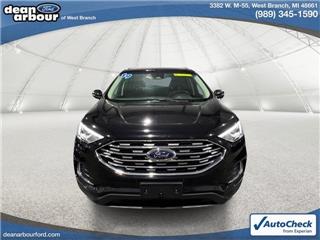 2019 Ford Edge titanium