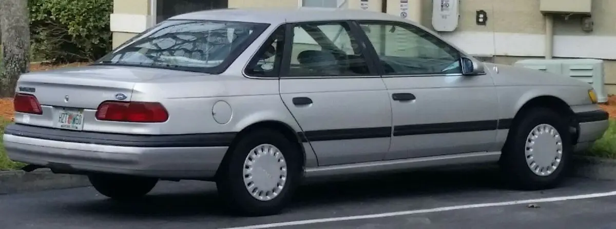 1992 ford taurus l sedan