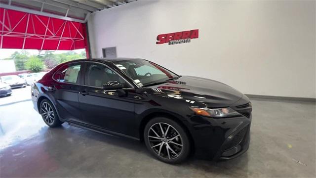 2023 toyota camry se