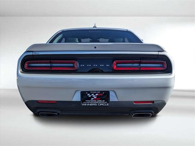 2022 dodge challenger r/t