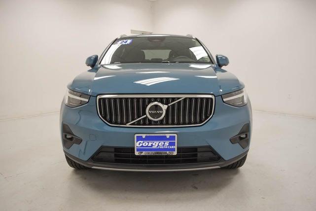 2024 volvo xc40 b5 plus bright theme