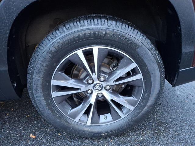 2019 toyota highlander le i4
