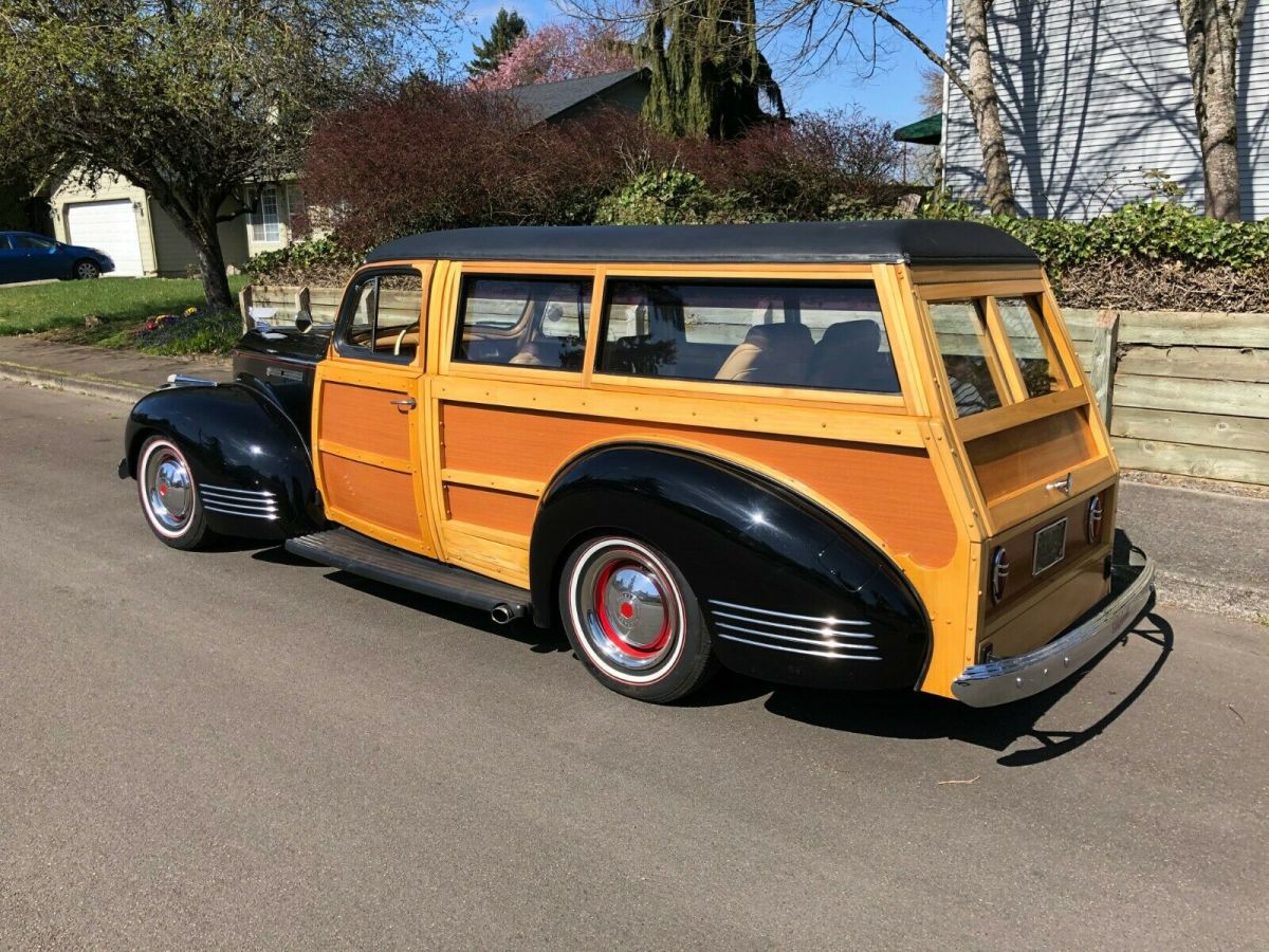 1941 packard custom woody wagon with modern drive train