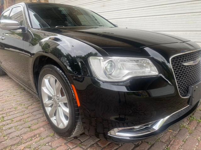 2019 chrysler 300 limited