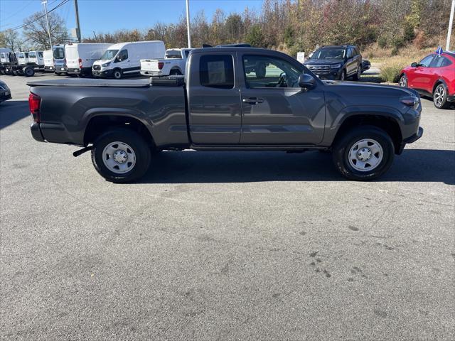 2023 toyota tacoma sr
