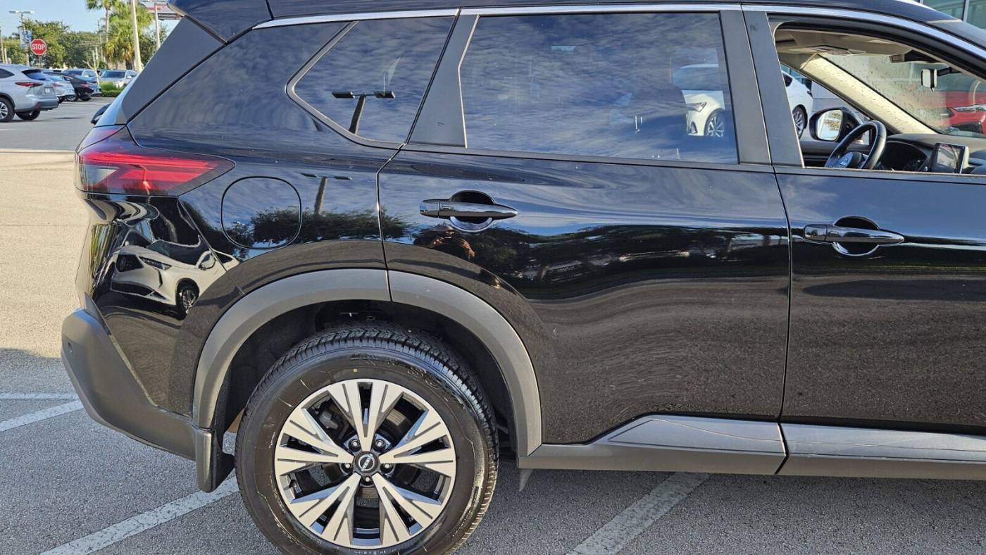 2022 nissan rogue sv