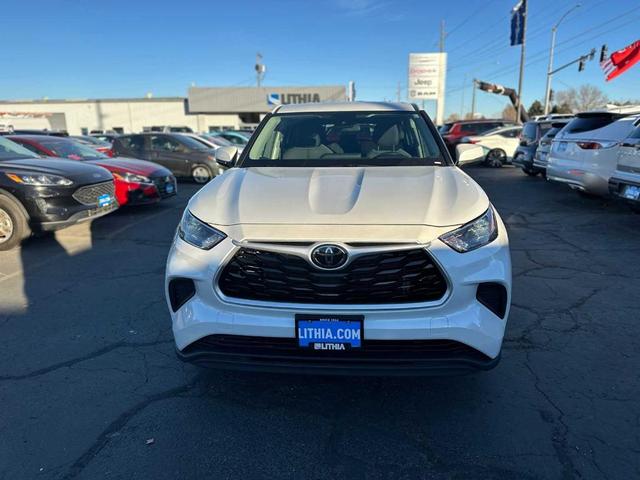 2022 toyota highlander l