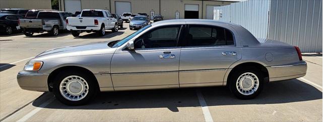 2002 lincoln town car executive