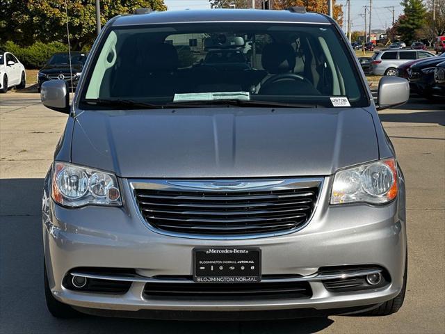 2014 chrysler town & country touring
