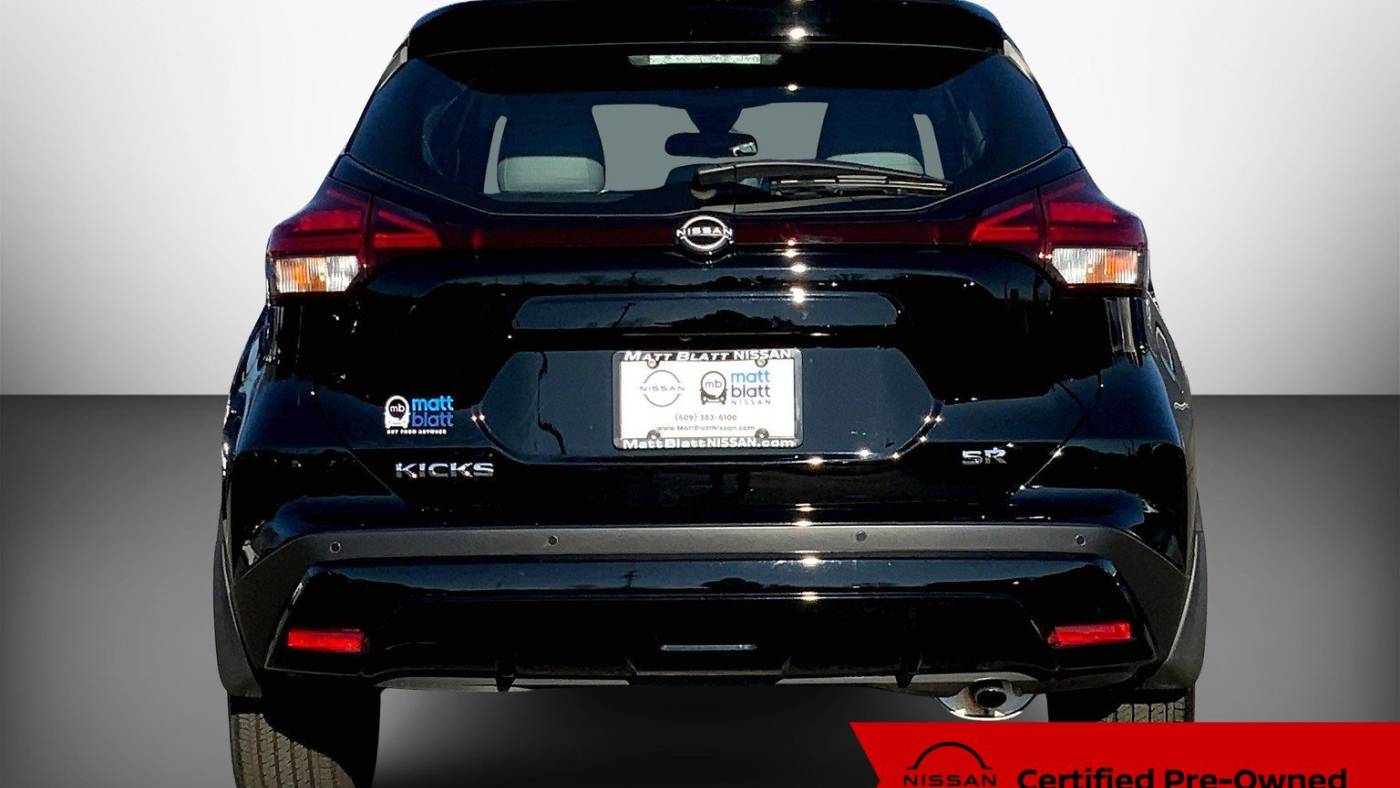 2024 nissan kicks sr