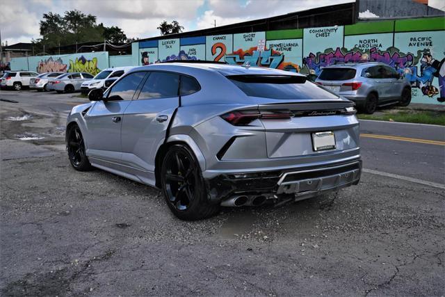 2021 lamborghini urus graphite capsule