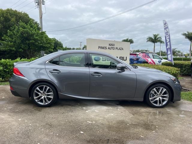 2020 lexus is 300 base