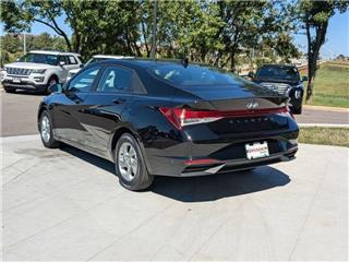 2023 Hyundai Elantra se