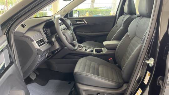 2024 Mitsubishi Outlander