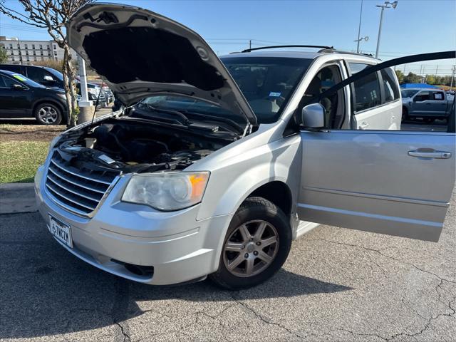 2008 chrysler town & country touring