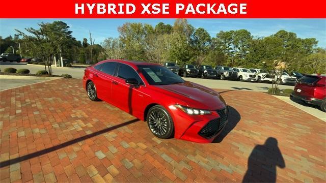 2021 toyota avalon hybrid xse