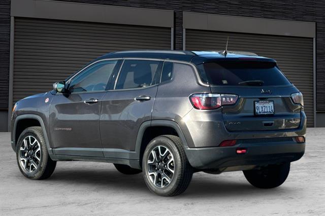 2021 jeep compass trailhawk