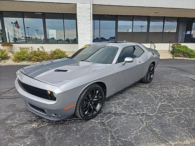 2016 dodge challenger sxt