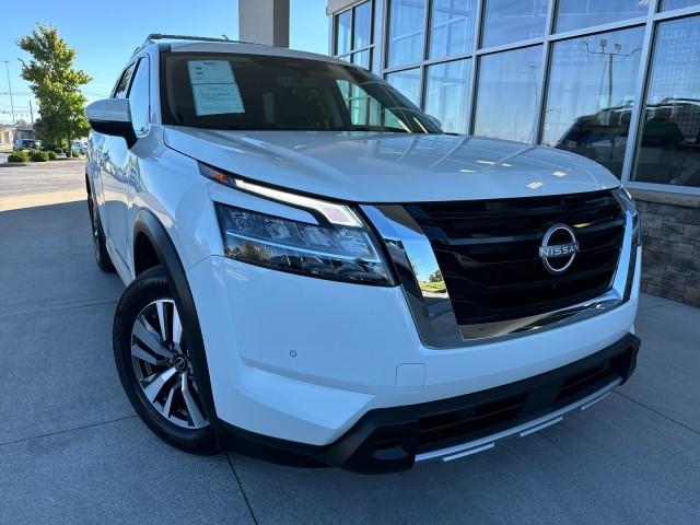 2023 nissan pathfinder sl