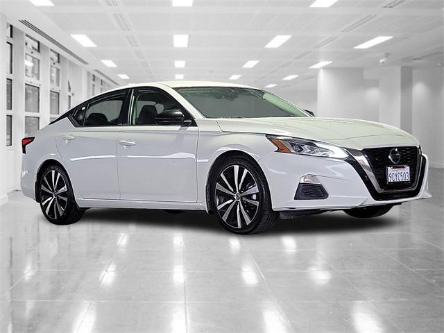 2022 nissan altima sr fwd