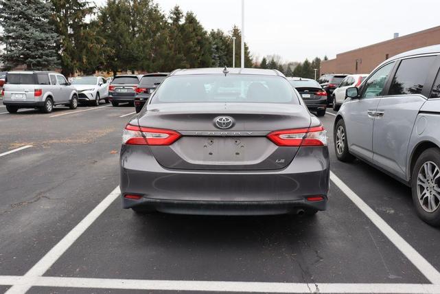 2019 toyota camry le