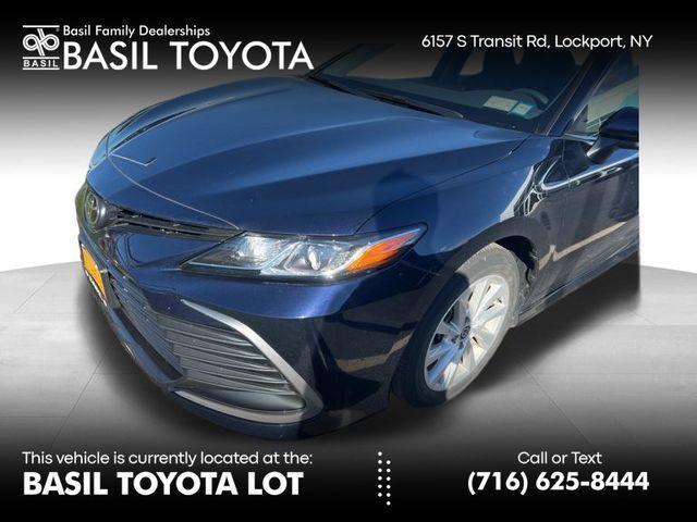 2022 toyota camry le