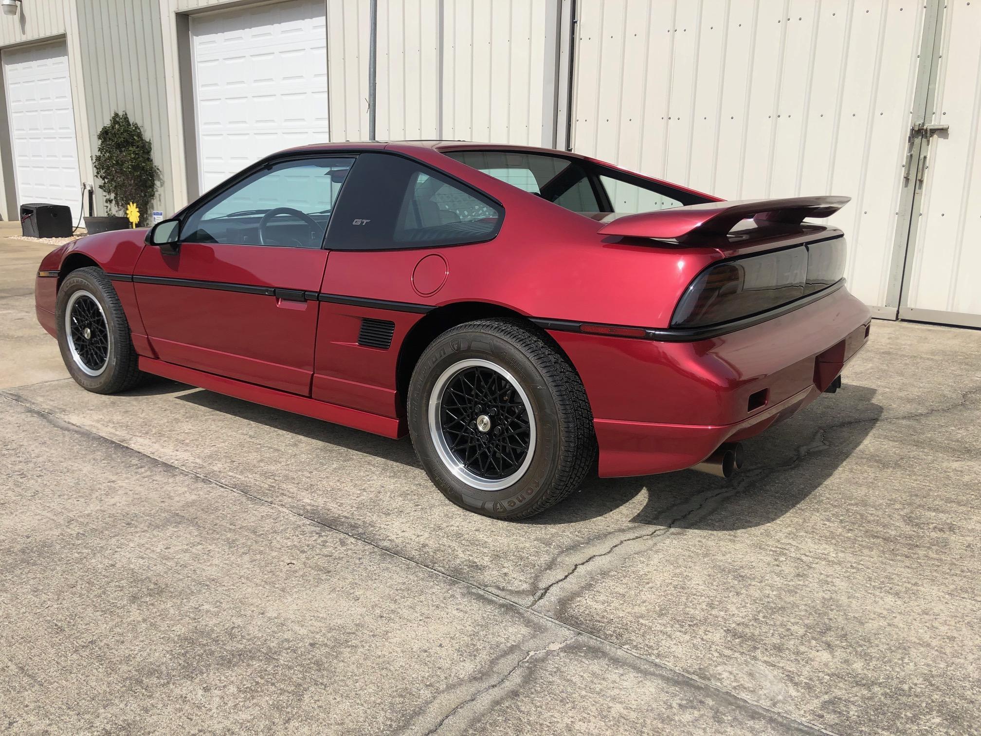 1988 pontiac fiero gt 5-speed
