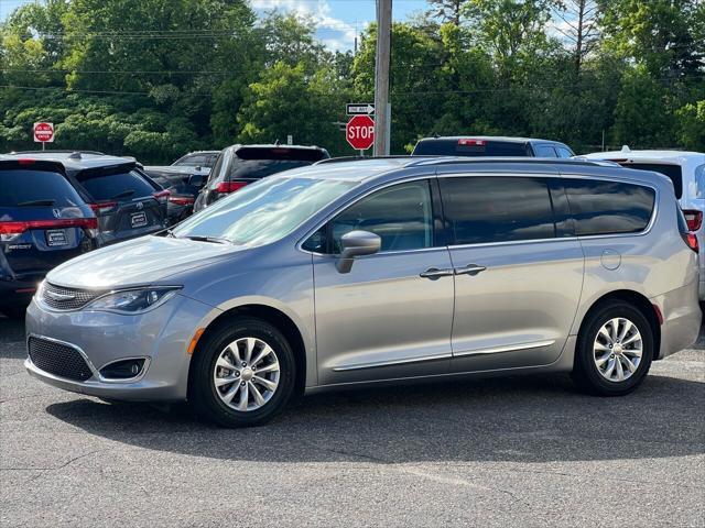 2019 chrysler pacifica touring l