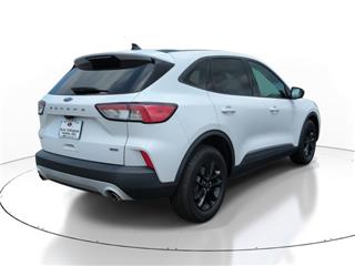 2020 Ford Escape se sport