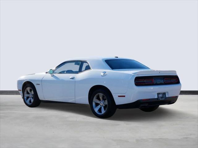 2018 dodge challenger sxt