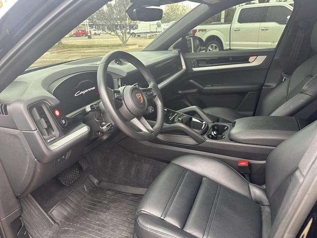 2024 porsche cayenne awd