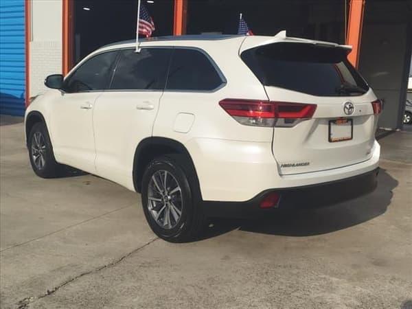2017 toyota highlander in centennial, colorado