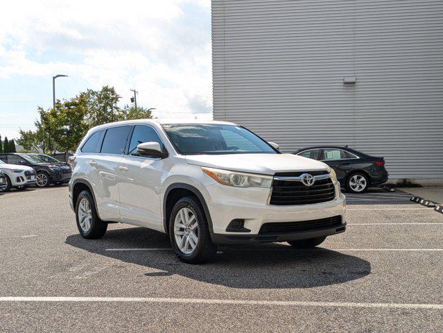 2016 toyota highlander le