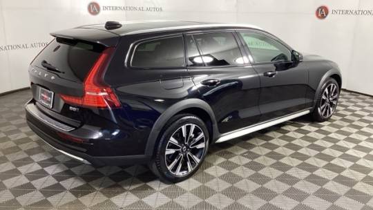 2023 volvo v60 cross country b5 ultimate