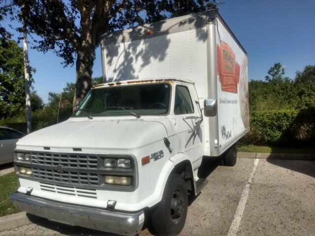 chevrolet g30 box truck